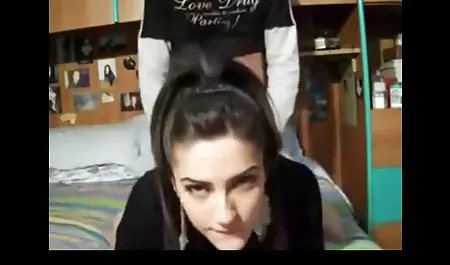 Rubia perra con grandes tetas