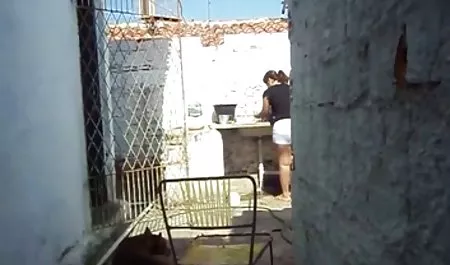 Polla gruesa en boca y coño de la puta rubia.