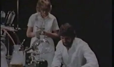 Ella hace su BBC duro con su culo negro aceitado
