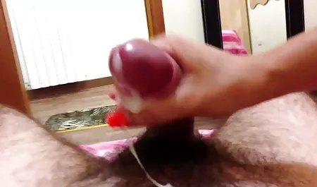 Eva Angelina tira de la cuerda a un lado para follar
