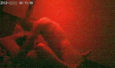 Morena filmada mientras sopla POV