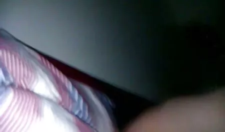 Lorena Sánchez tiene una follada dura y caliente frente a la chimenea