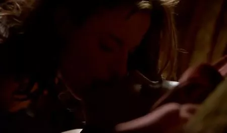 Emocionantes juegos de lesbianas para tres