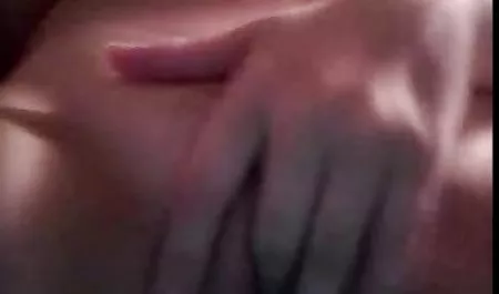 Novia caliente ama gallo negro