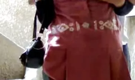 Abuelita tocando su coño afeitado