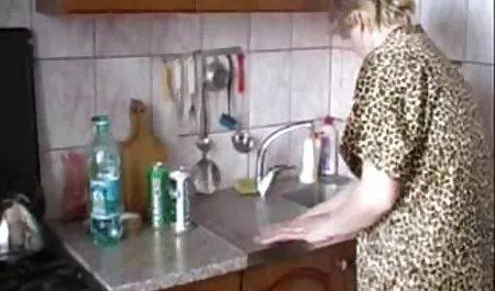 Milf lleva a un extraño a follar a casa