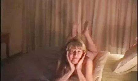 Puta tetona folla en el sofa