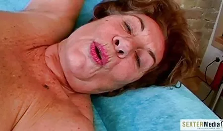 MILF tetona lo hace con su sobrino